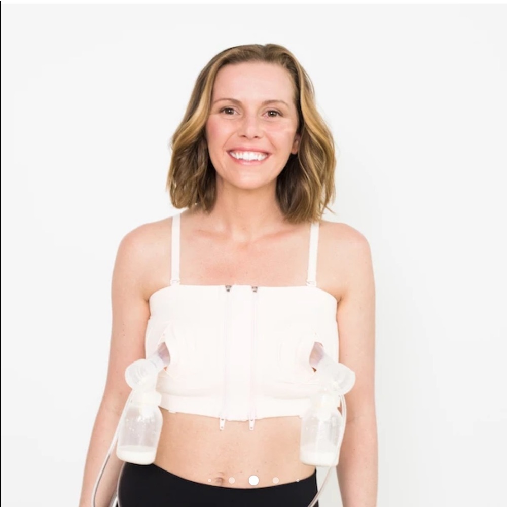 Hands Free Pumping Bra